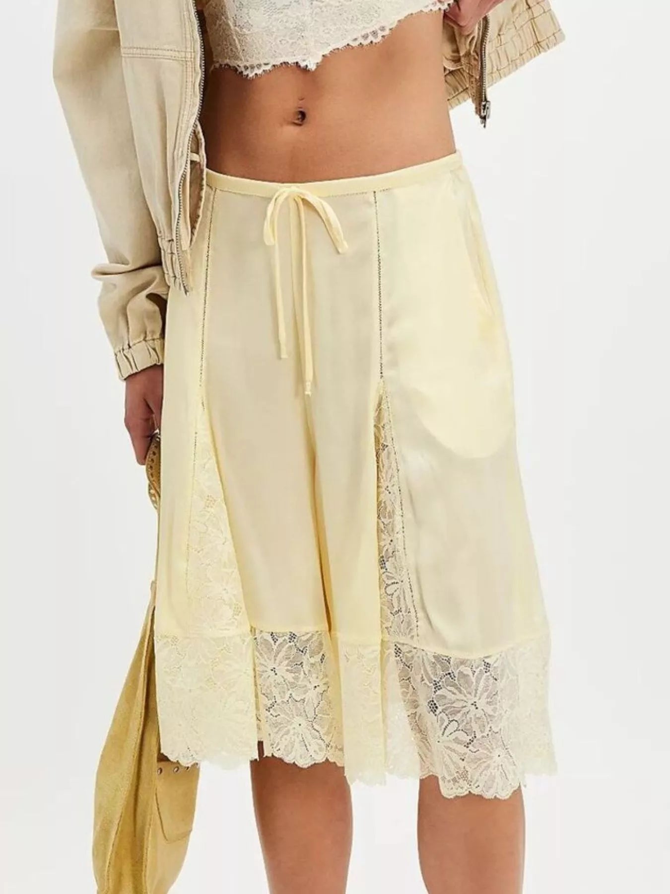 Hazel Blues® | Lace Detail Shorts