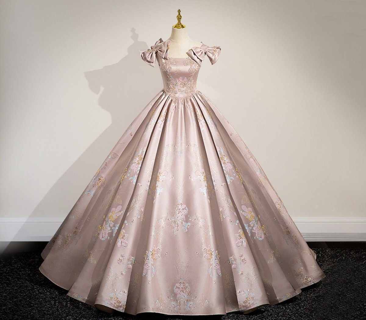 Elegant Ball Gown Pink Beaded Floral Appliques Quinceanera Dress