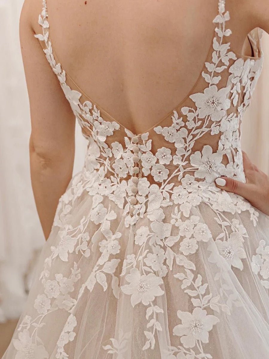 Glitter Ivory A-Line Spaghetti Straps Long Wedding Dress with Appliques