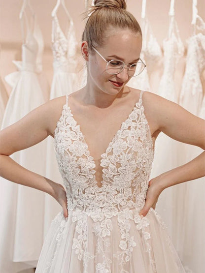 Glitter Ivory A-Line Spaghetti Straps Long Wedding Dress with Appliques